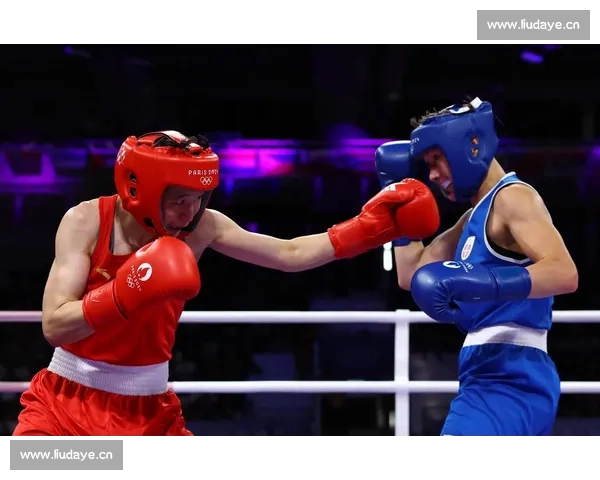 拳击赛场震撼一击 KO瞬间定胜负 揭秘背后的技巧与心理博弈